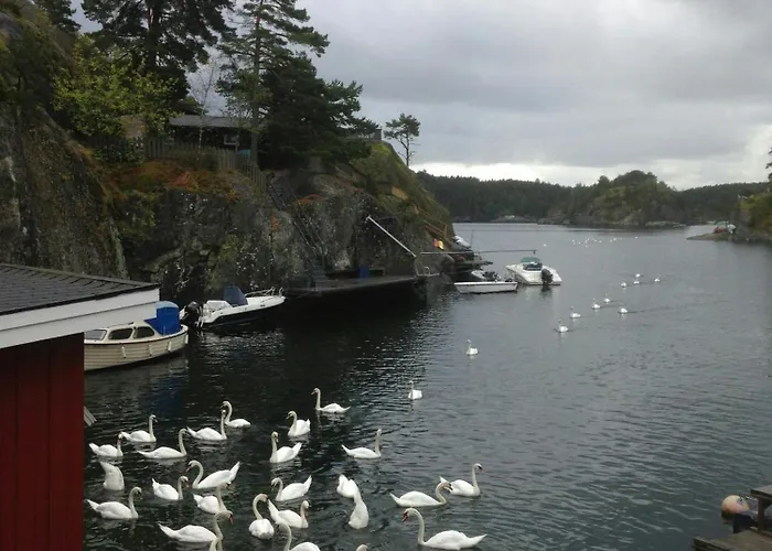Vakantiehuis Captain's House With Private Dock In Bamble
