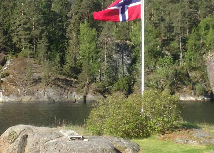 Vakantiehuis Captain's House With Private Dock In Bamble