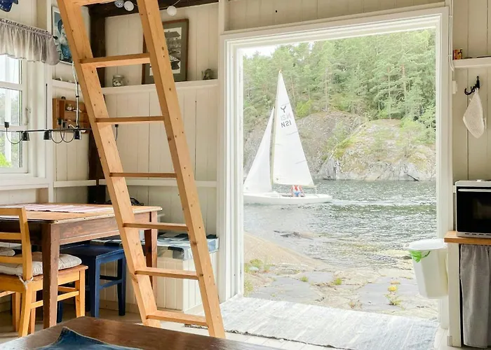 Captain's House With Private Dock In Bamble Vakantiehuis
